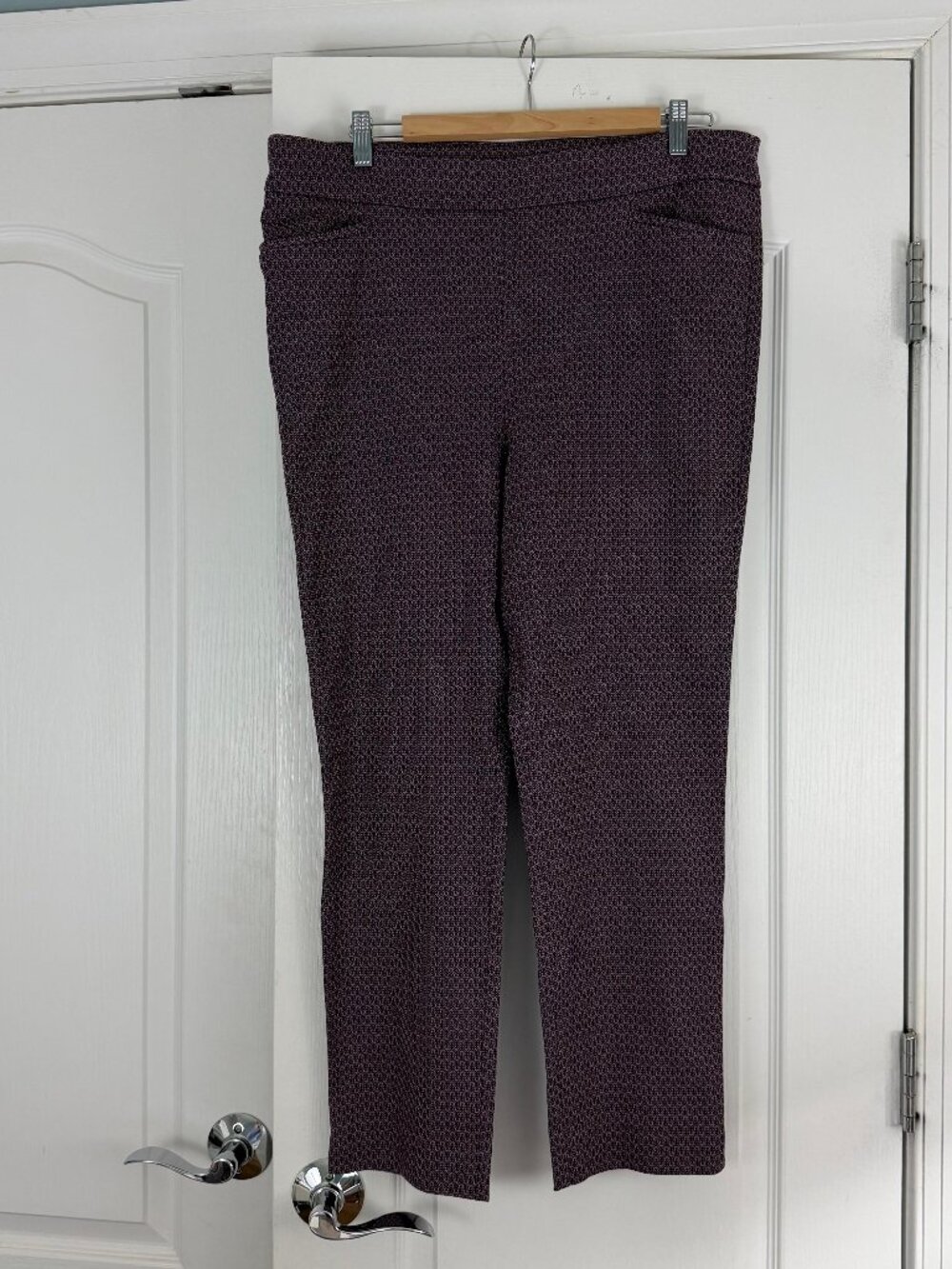NWOT Chico's Pants Size 3 (16) Purple Pattern 3037